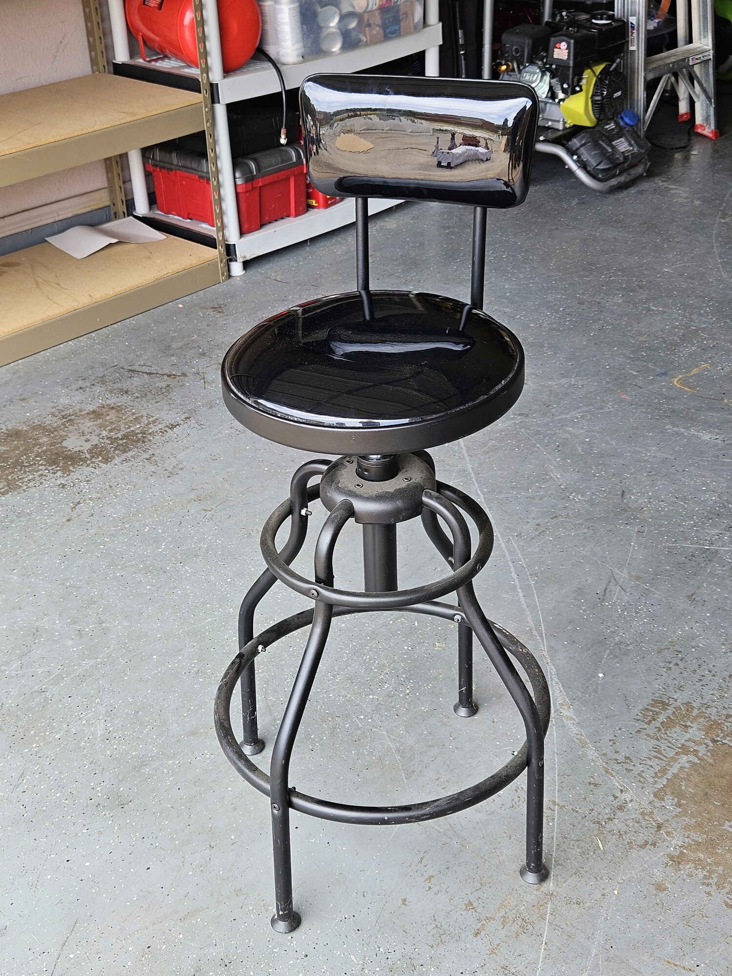 Automotive Adjustable-Height Swivel Shop Chair