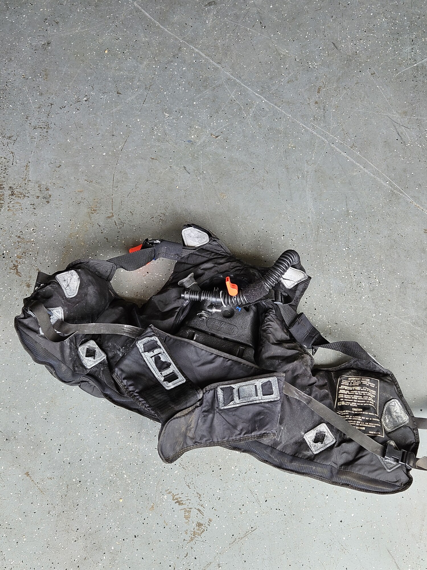 SeaQuest Aqua Lung Aqualady Medium Scuba BCD