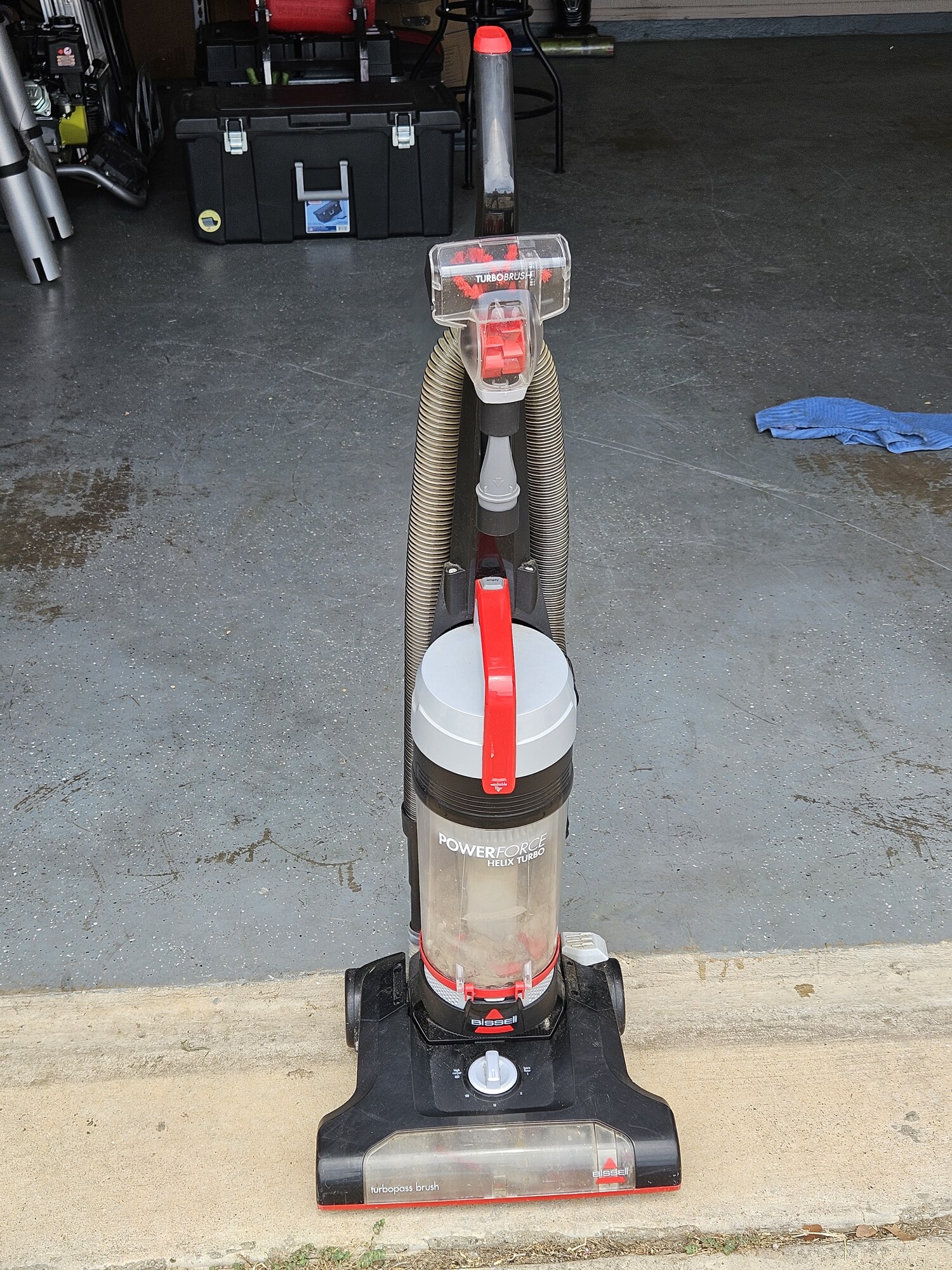 Bissell PowerForce Helix Turbo Upright Vacuum