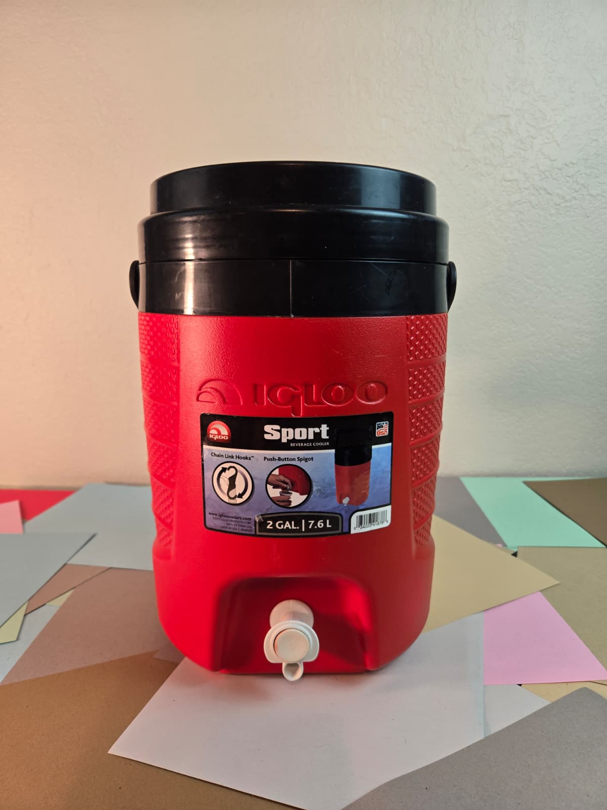 Igloo Sport 2 Gallon Red Beverage Cooler with Spigot